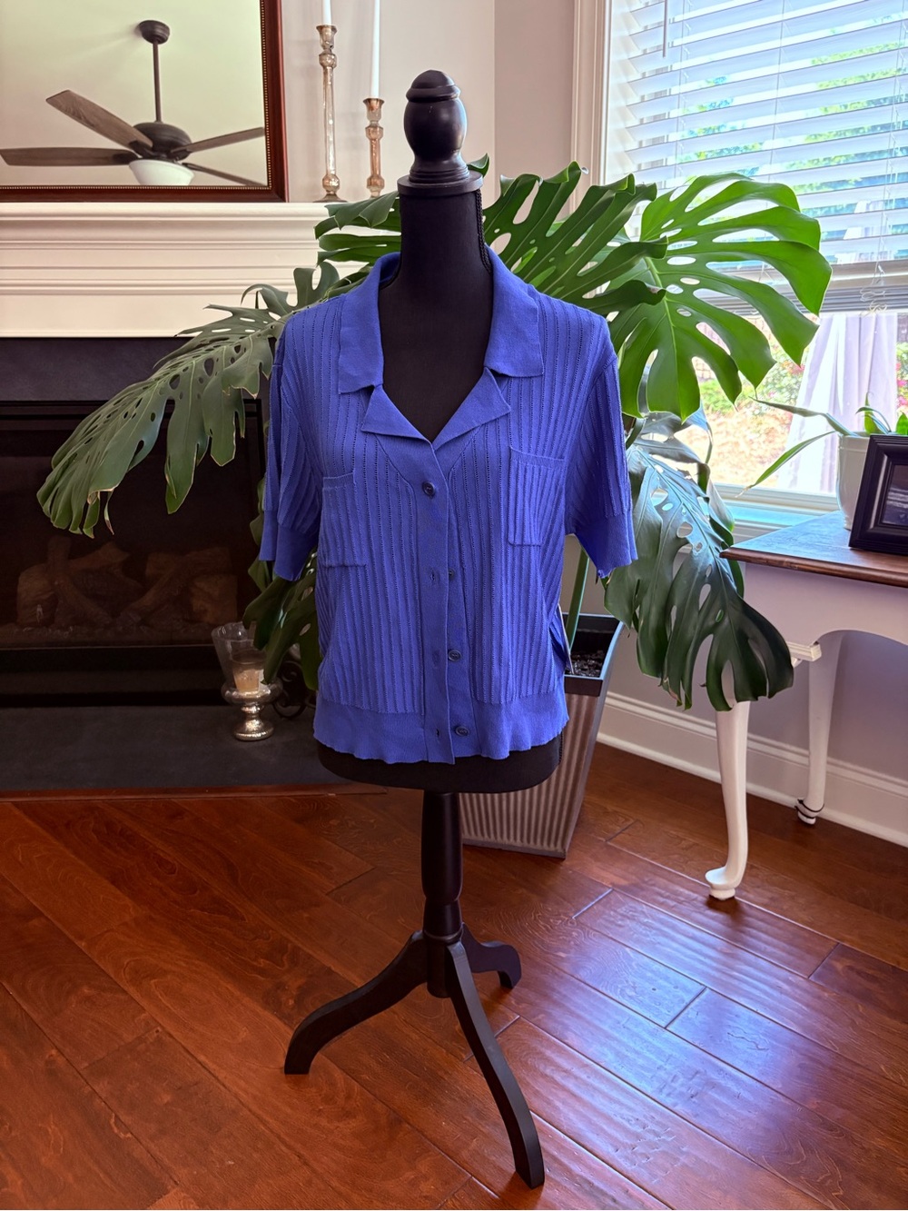 Tahari ASL Cobalt Blue Short Sleeve Knit Button-Up Top